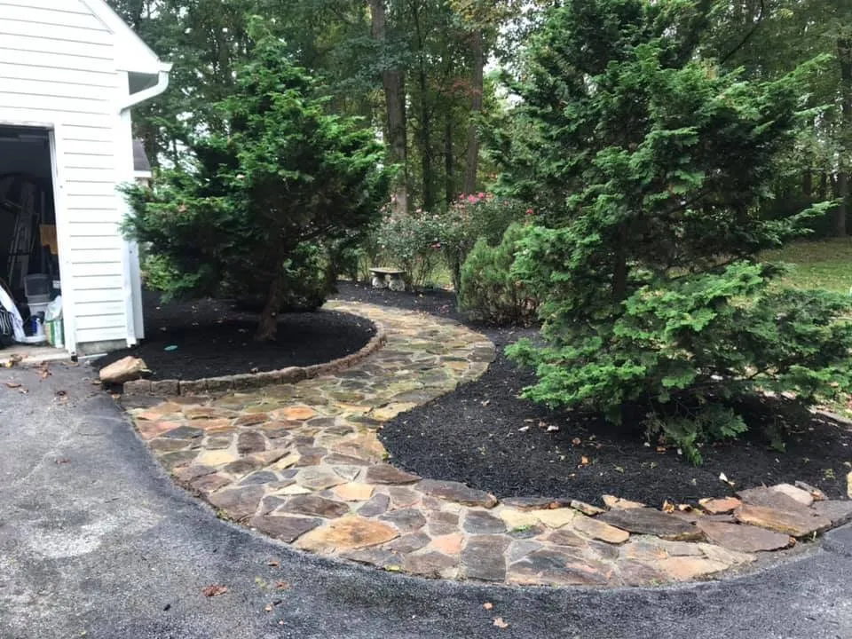 Trusted residential landscaping experts serving Oxford, PA - Lawn Commander Lawn Care