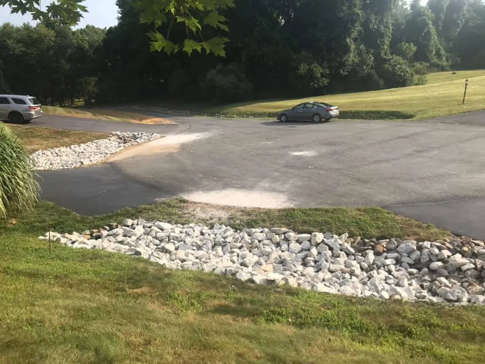 Top-rated garden landscaping experts serving Oxford, PA - Lawn Commander Lawn Care