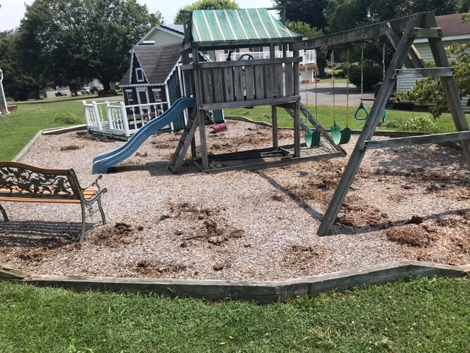 Top-rated lawn mowing service experts serving Oxford, PA - Lawn Commander Lawn Care