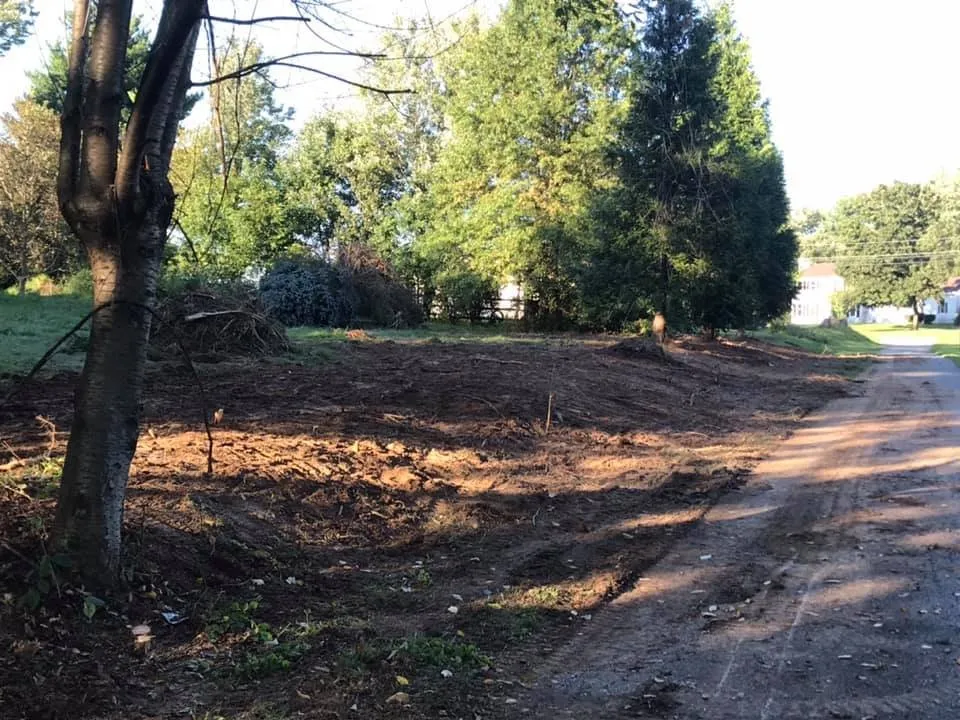 Affordable garden landscaping in Oxford, PA by Lawn Commander Lawn Care