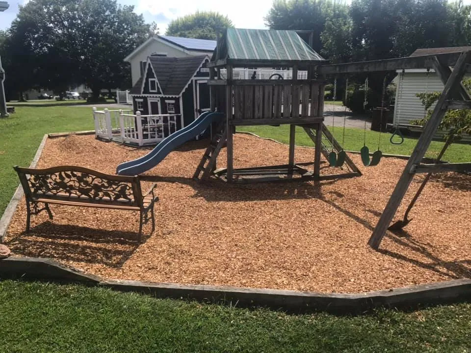 Affordable lawn mowing service experts serving Oxford, PA - Lawn Commander Lawn Care