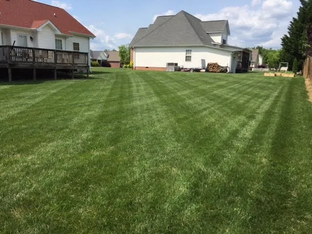 Local landscaping services experts serving Rossville, GA - Lawn Commander