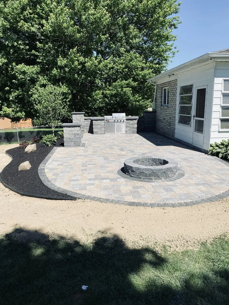 Trusted yard maintenance for beautiful yards across Struthers, OH - Lawn commander