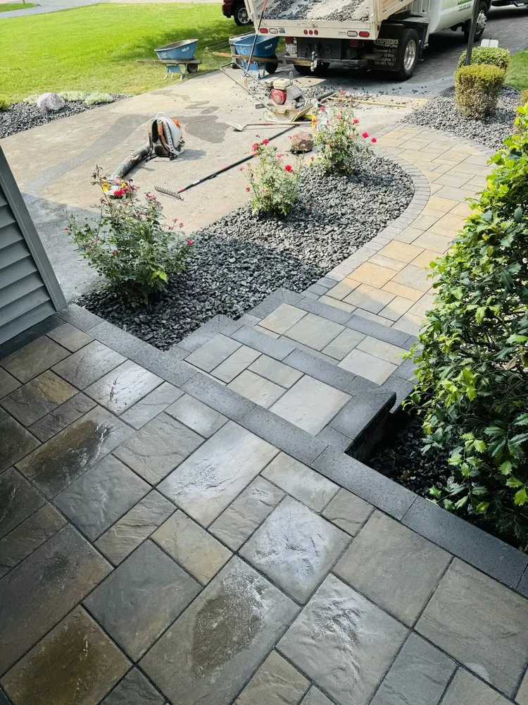 Affordable yard maintenance experts serving Struthers, OH - Lawn commander