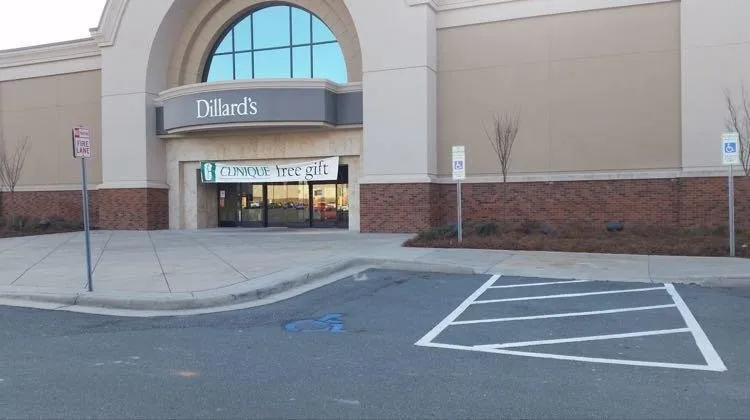 Expert landscaping services experts serving Burlington, NC - Lawn Creations Landscapes