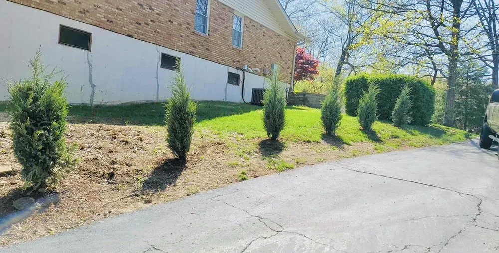 Professional garden landscaping in Fenton, MO - Lawn Crew Services