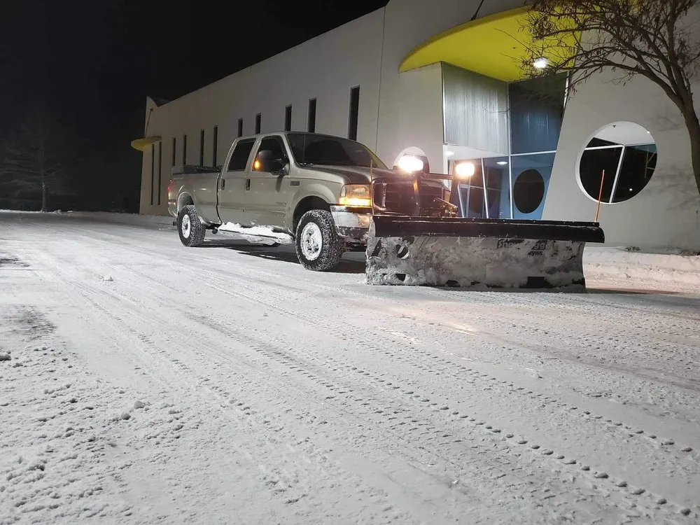 Reliable lawn care service in Fenton, MO by Lawn Crew Services