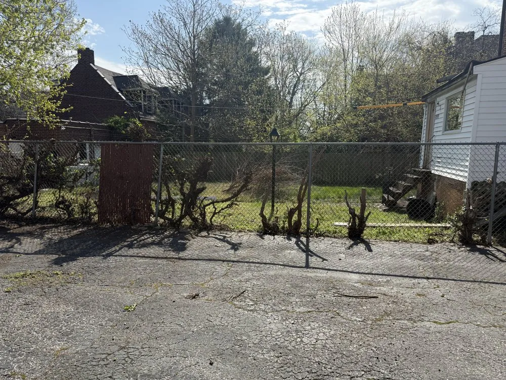 Custom yard cleanup service in Florissant, MO - Lawn Custodians