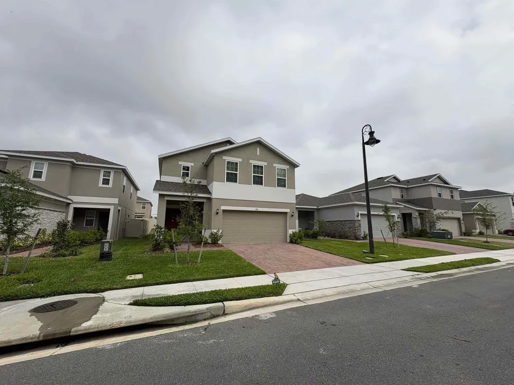 Trusted yard maintenance in Kissimmee, FL by Lawn cut