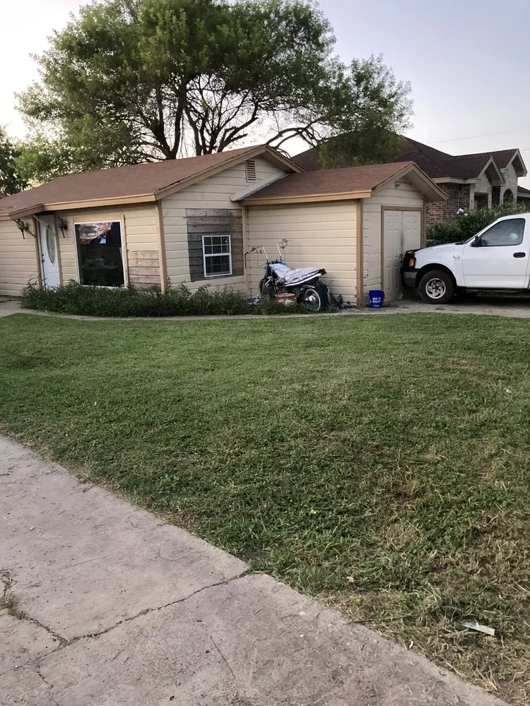 Custom yard maintenance in San Benito, TX by Lawn Cuts