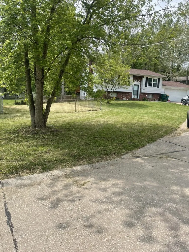 Expert garden landscaping in Barnhart, MO by Lawn Daddy’s