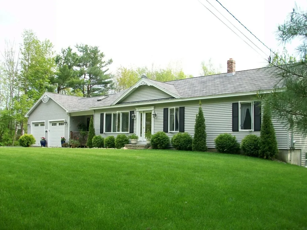 Trusted yard maintenance in Nashua, NH by Lawn Dawg