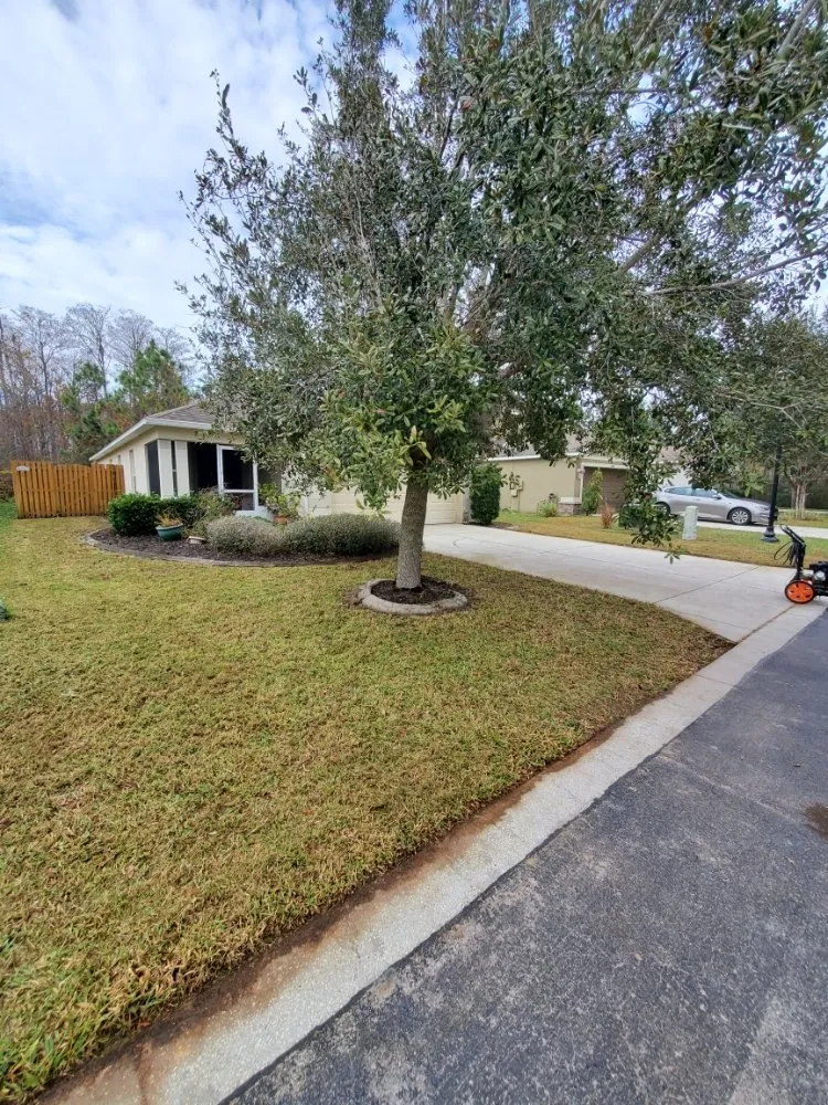 Local garden landscaping for homes in Hudson, FL by Lawn Demon