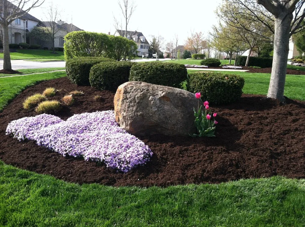 Reliable yard maintenance in Columbus, OH by Lawn Design & Landscape Services