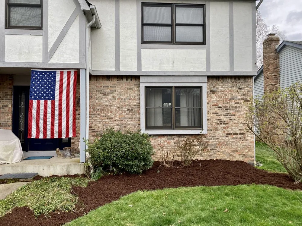 Expert lawn mowing service experts serving Columbus, OH - Lawn Design & Landscape Services