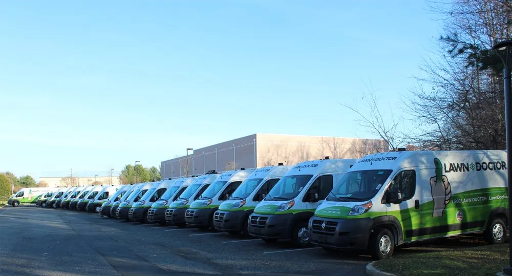 Local yard maintenance in Holmdel, NJ by Lawn Doctor