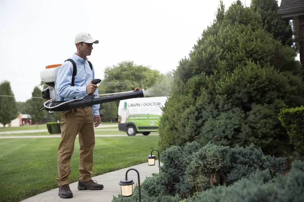 Reliable yard maintenance for homes across Benton, AR - Lawn Doctor of Benton-Bryant