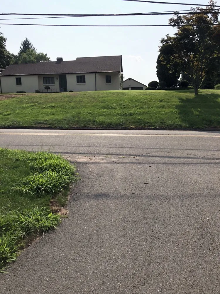 Local residential landscaping in Sandy Hook, CT - Lawn Doctor of Greater Oxford