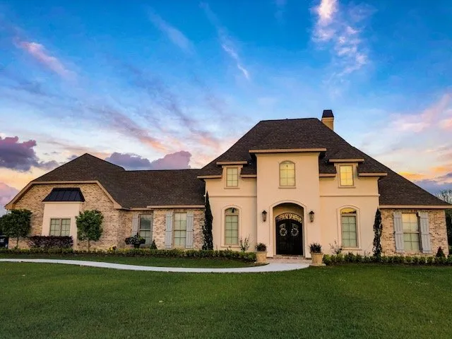 Custom yard maintenance in Mandeville, LA - Lawn Doctor of Mandeville & Covington