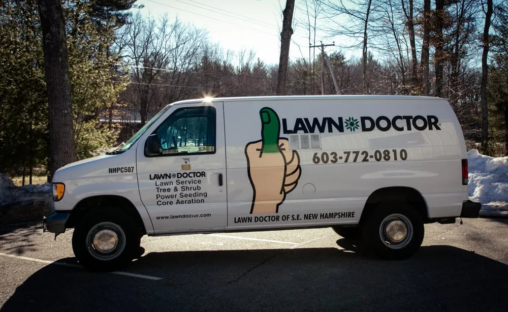 Professional yard maintenance in Brentwood, NH - Lawn Doctor of SE New Hampshire