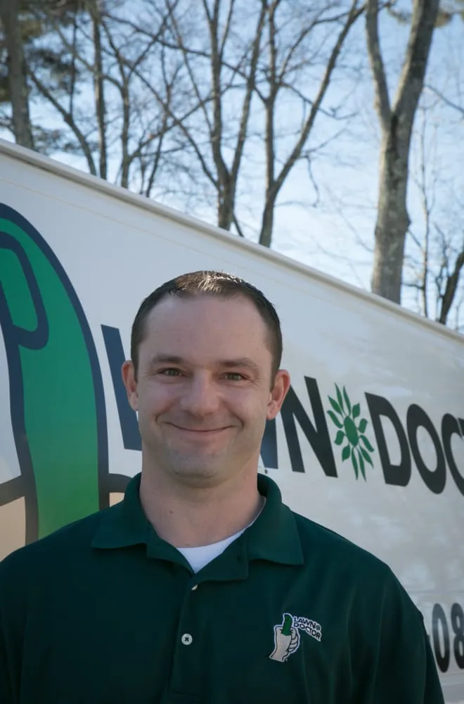 Professional lawn care service for homes across Brentwood, NH - Lawn Doctor of SE New Hampshire