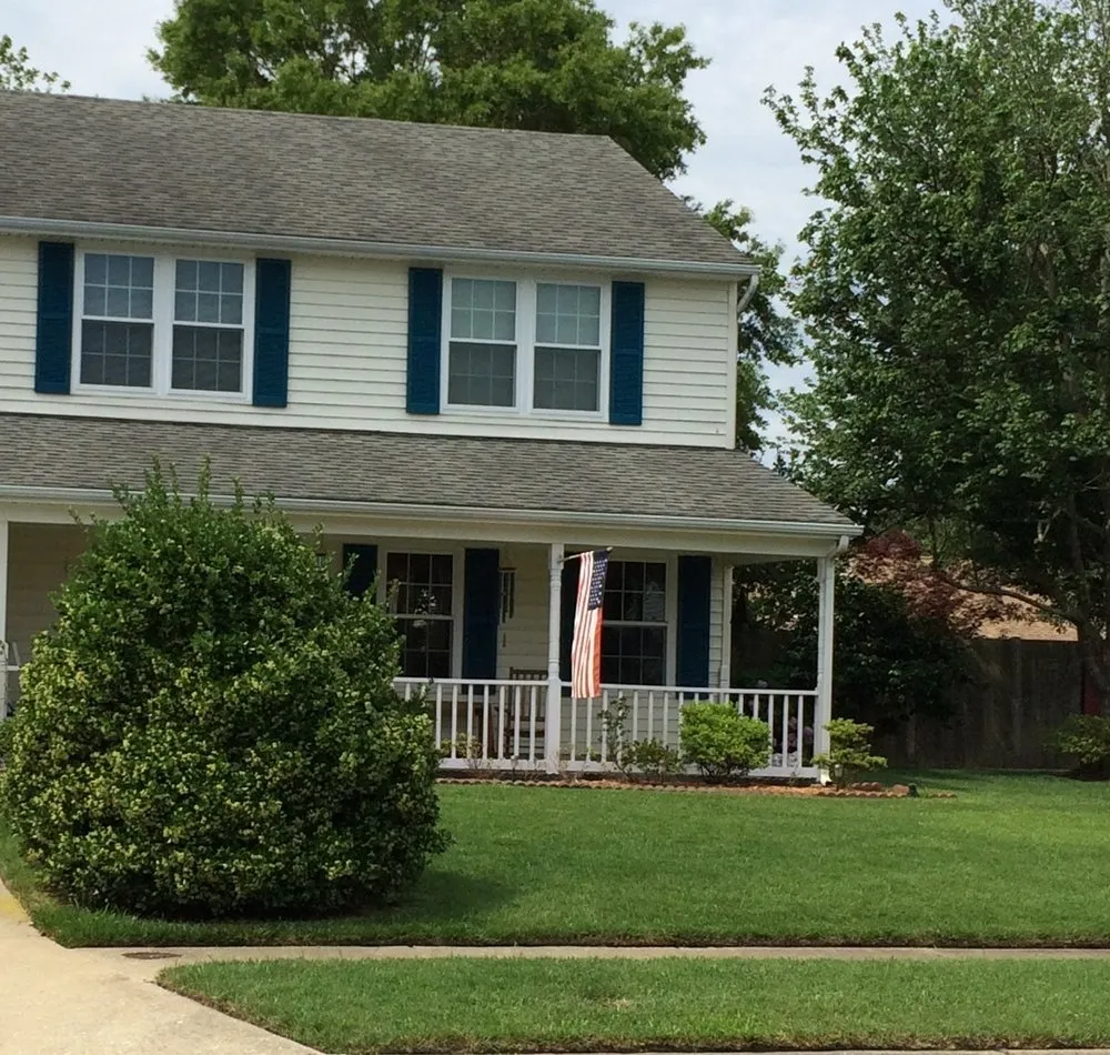 Expert yard maintenance for beautiful yards in Virginia Beach, VA by Lawn Doctor of Virginia Beach