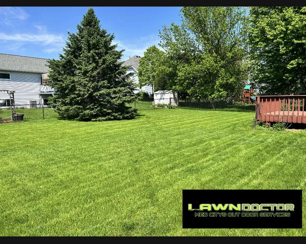 Reliable yard maintenance in Rochester, MN - Lawn doctor