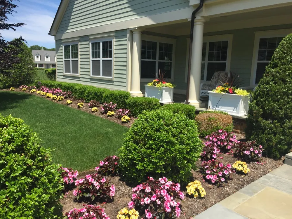 Trusted garden landscaping experts serving Holbrook, NY - Lawn Elements