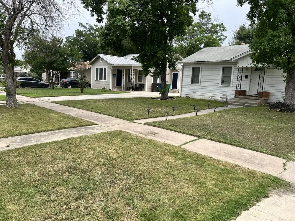 Reliable yard cleanup service experts serving San Antonio, TX - Lawn Ellivation