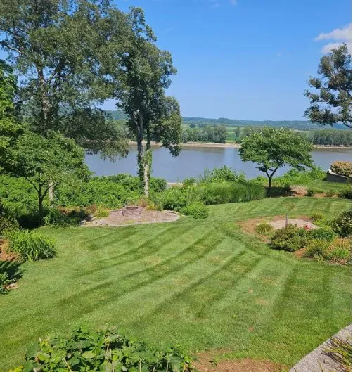 Local outdoor landscaping in Jefferson City, MO by Lawn Enforcement
