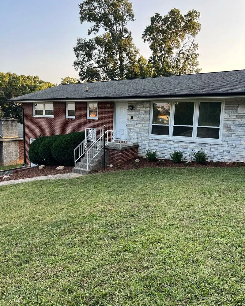 Professional lawn care service in Kingsport, TN by Lawn Enforcement Mowing