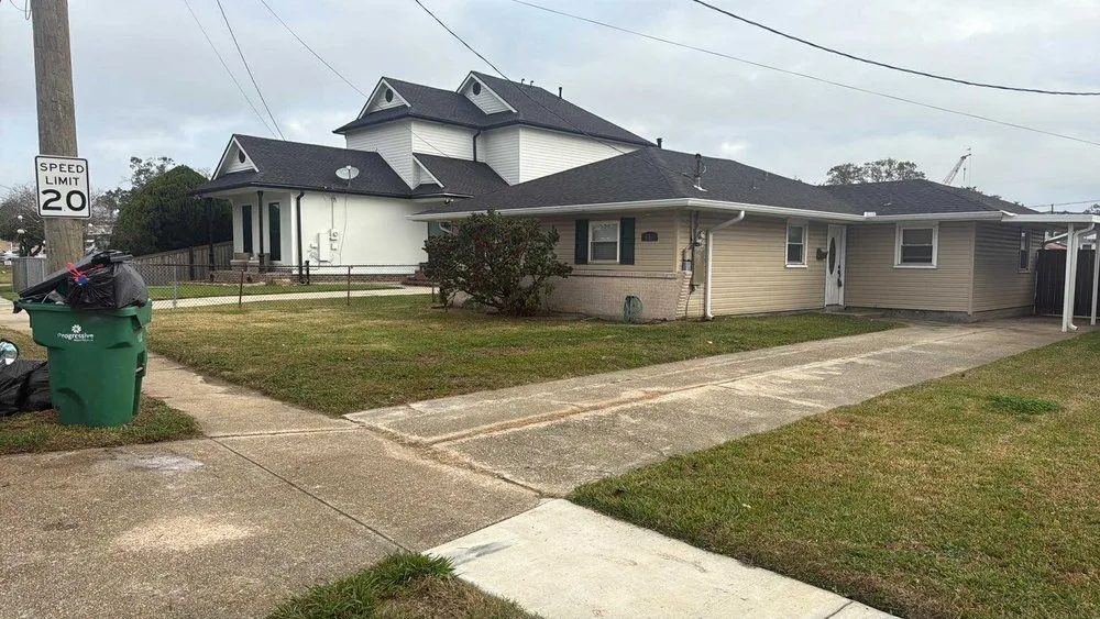 Expert lawn mowing service experts serving Westwego, LA - Lawn Envy