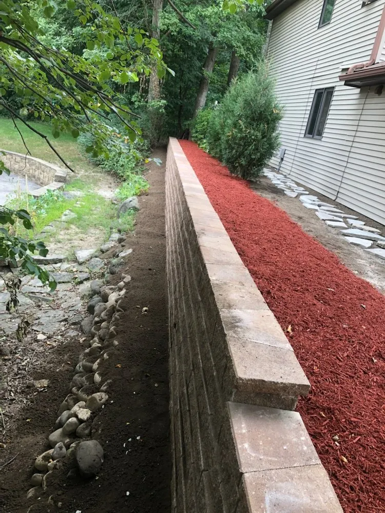 Expert garden landscaping in Cedarburg, WI by Lawn Expert