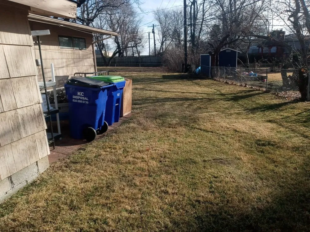 Professional yard maintenance in Kansas City, MO - Lawn Expressions