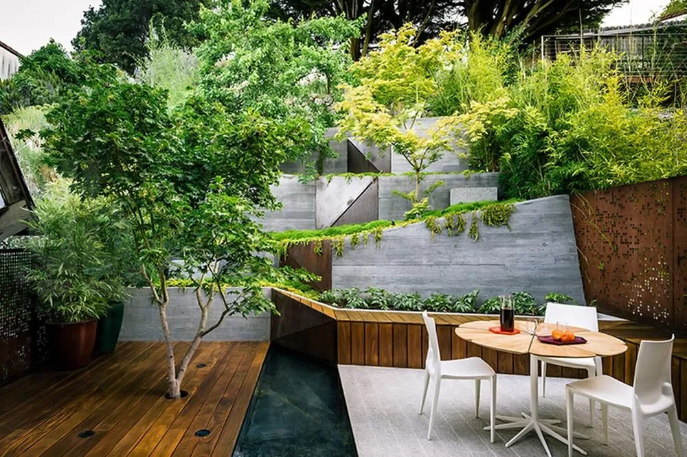 Expert garden landscaping for year-round maintenance in Fallbrook, CA by Lawn