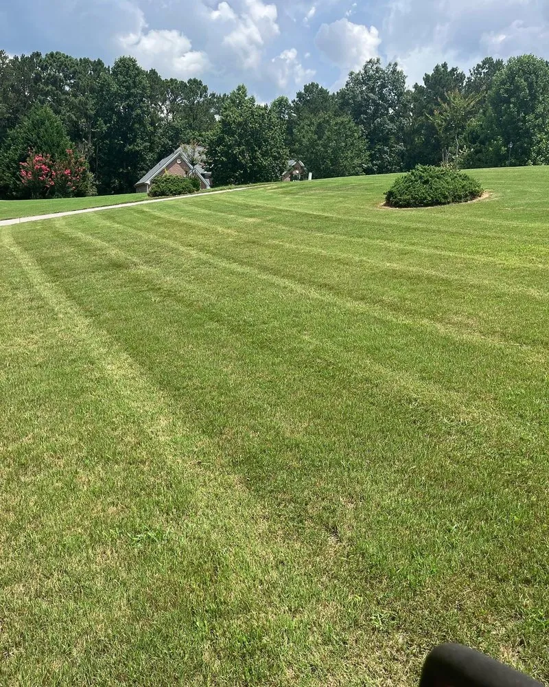 Reliable garden landscaping experts serving Newnan, GA - Lawn Freaks