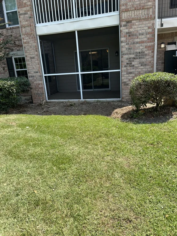 Custom yard cleanup service in Pensacola, FL by Lawn Gangster