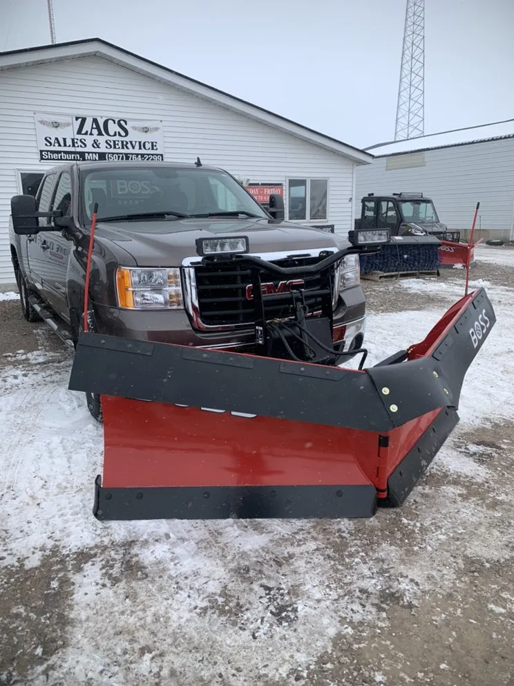 Local yard cleanup service in Worthington, MN - Lawn Gators