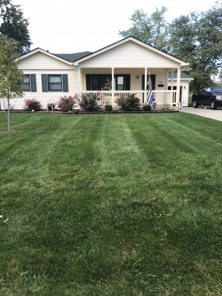 Custom landscape installation experts serving Greenwood, IN - Lawn Geeks