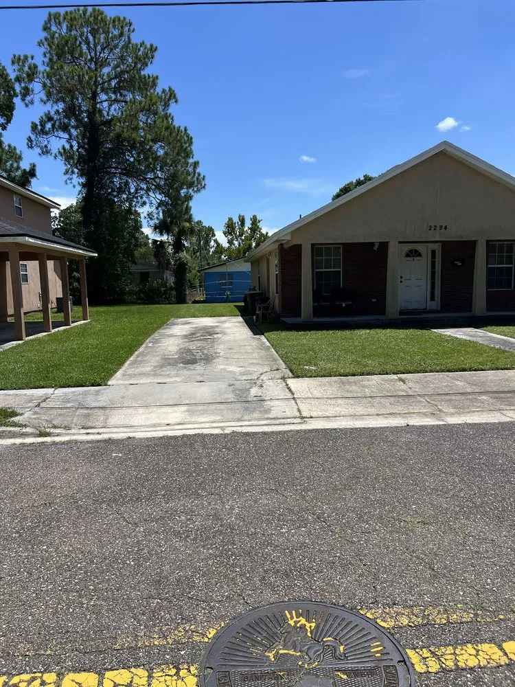 Local garden landscaping experts serving Jacksonville, FL - Lawn Geekz Jax