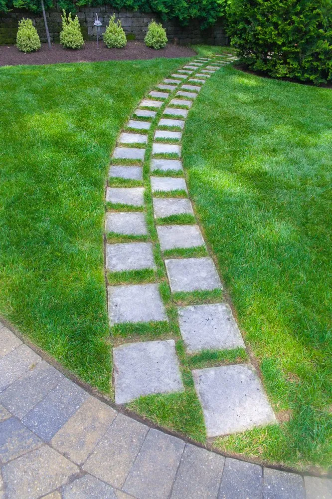 Reliable yard cleanup service in Toms River, NJ by Lawn Gevity Landscaping