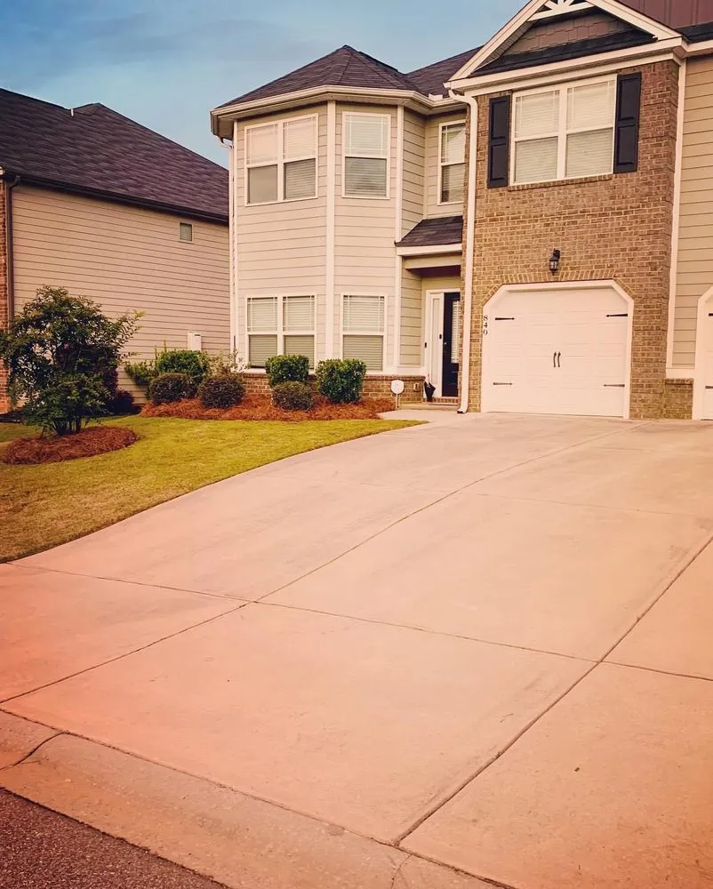 Expert landscaping services in Lexington, SC by Lawn Giants