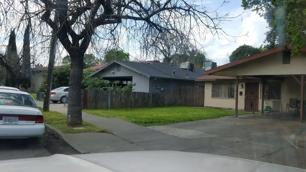 Custom lawn mowing service near you across Stockton, CA - Lawn Groomers Landscaping & Gardening