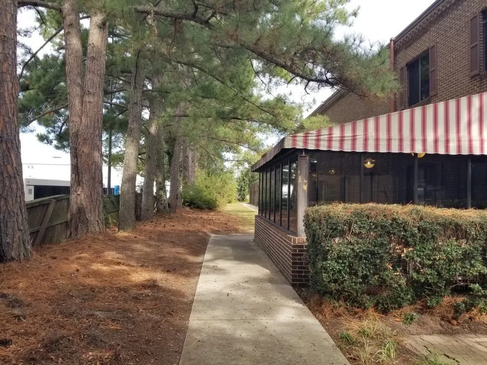 Professional landscape installation experts serving Suffolk, VA - Lawn Hedge & Advantages Landscaping