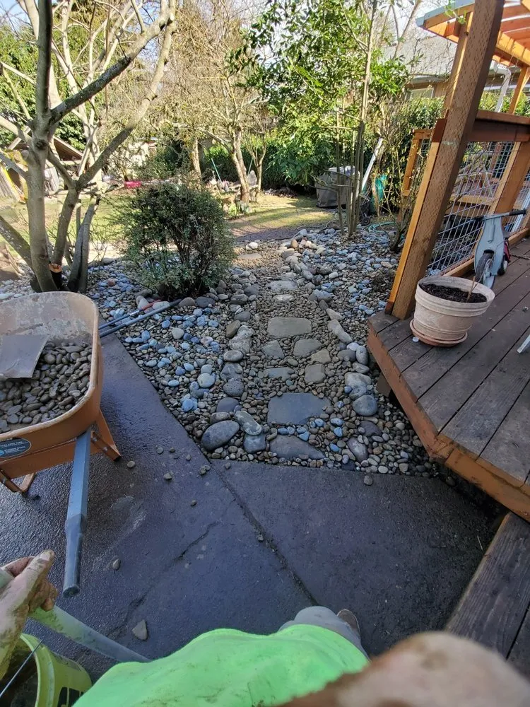 Custom yard maintenance for beautiful yards across Grants Pass, OR - Lawn Heroes