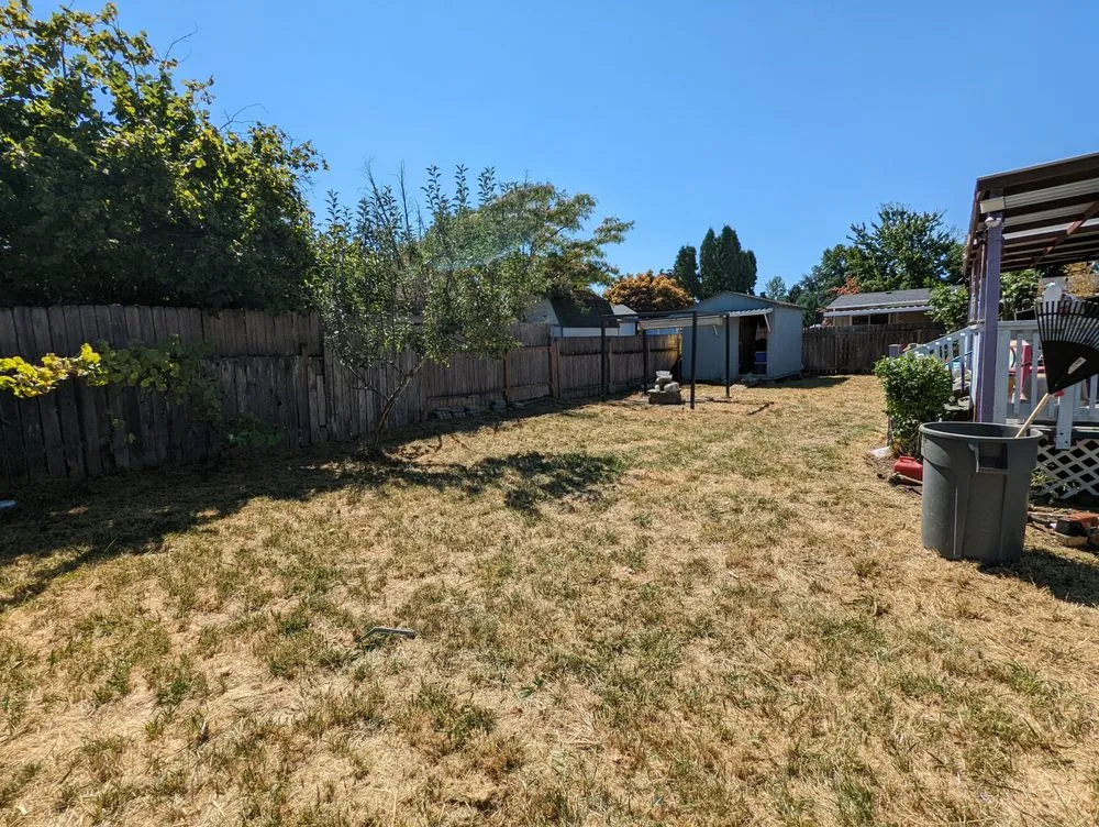 Custom landscaping services for residential properties in Grants Pass, OR by Lawn Heroes