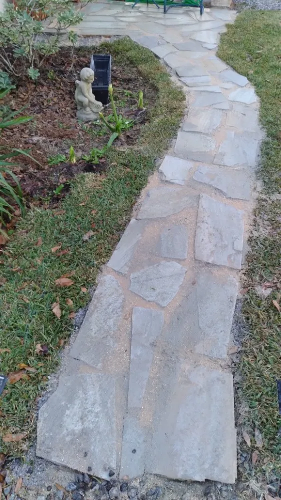 Local yard maintenance in Mobile, AL - Lawn Hoppers