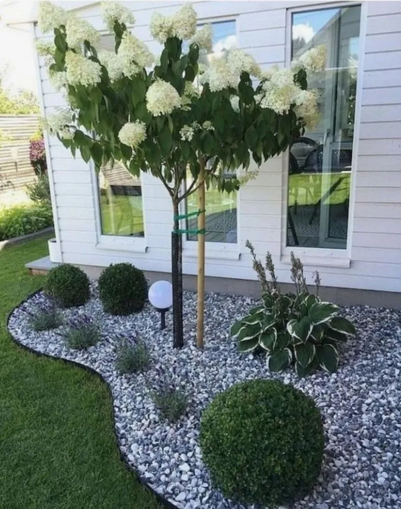 Trusted lawn mowing service experts serving Mobile, AL - Lawn Hoppers