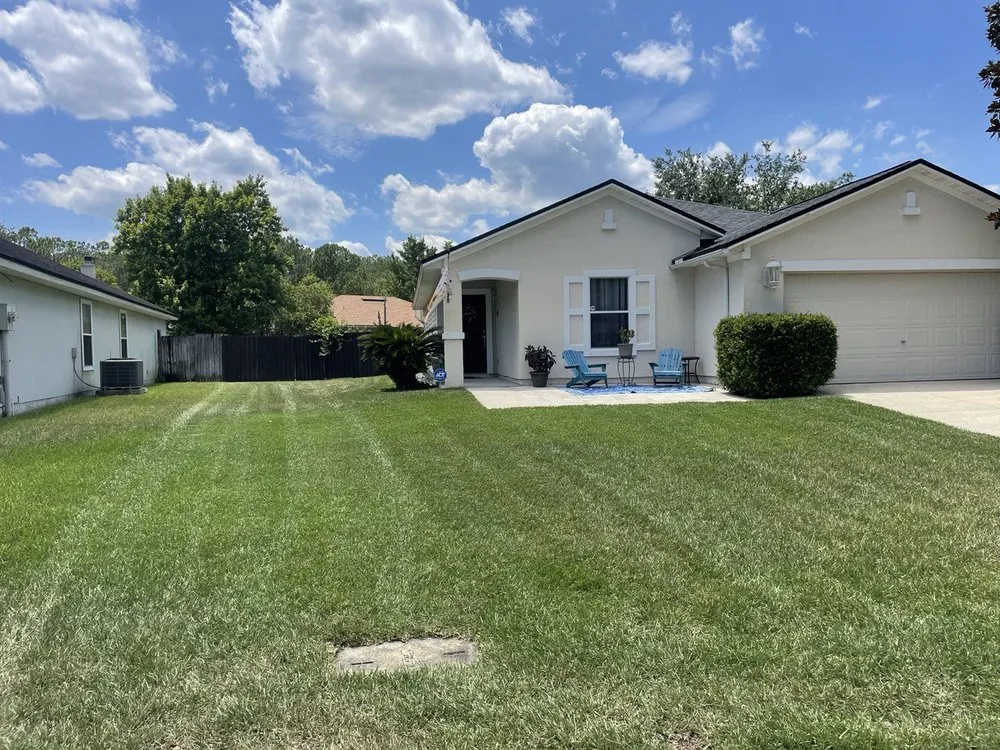 Local lawn mowing service experts serving Jacksonville, FL - Lawn Impressions