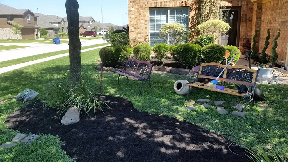 Local garden landscaping experts serving Houston, TX - Lawn In Order